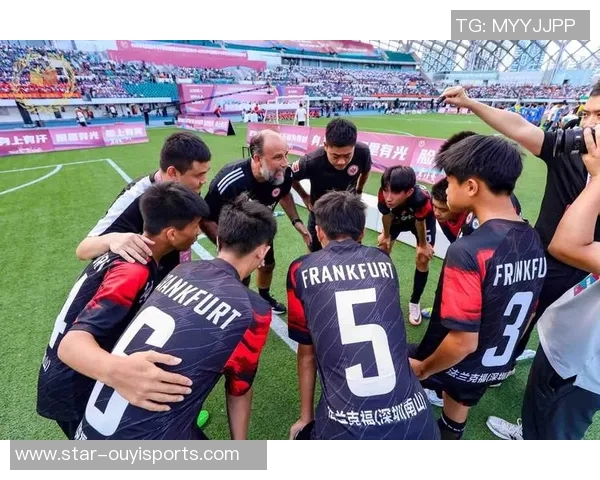 深圳足球队在足球配合排行榜中荣登第十名展现团队实力与默契