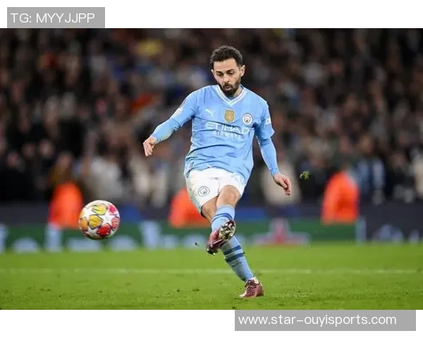 聚焦重庆羽毛球队实力与欧冠足球的精彩对决与发展潜力分析 聚焦重庆羽毛球队实力与欧冠足球的精彩对决与发展潜力分析